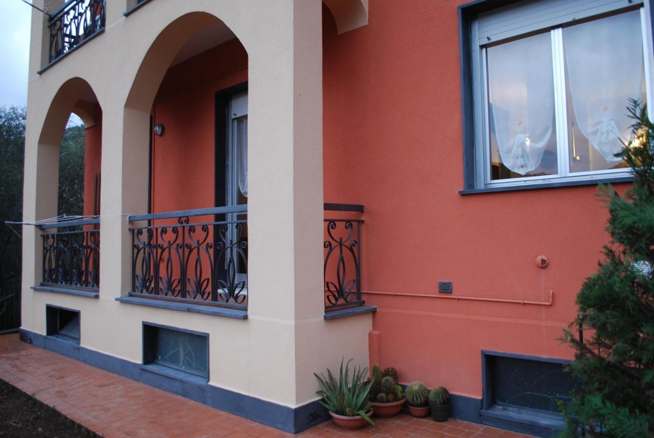 Apartamento Guardando Il Castello Finale Ligure Exterior foto